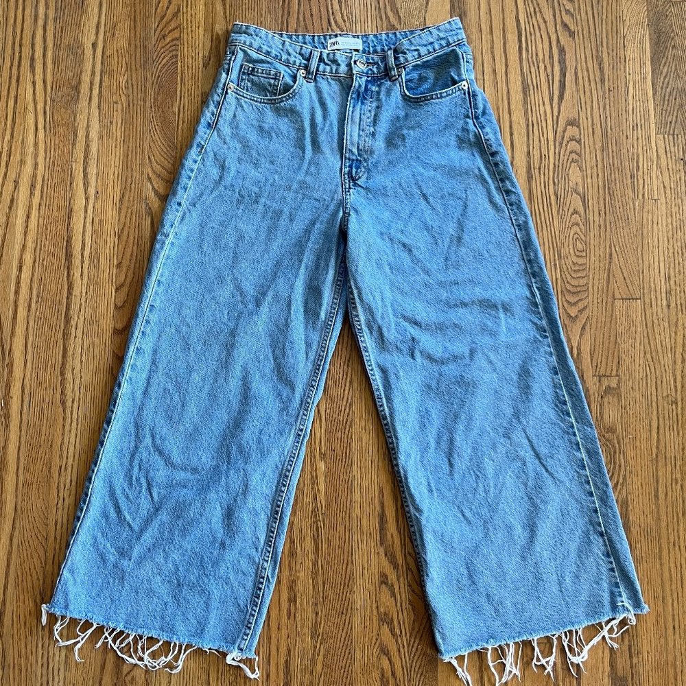 ZARA Blue High Waisted Wide Leg Fray Hem Jeans   Women's Size US 6